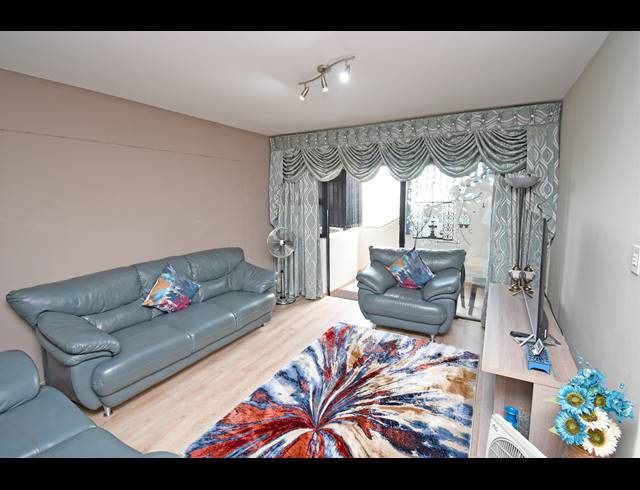 4 BEDROOM APARTMENT FOR SALE IN FORDSBURG